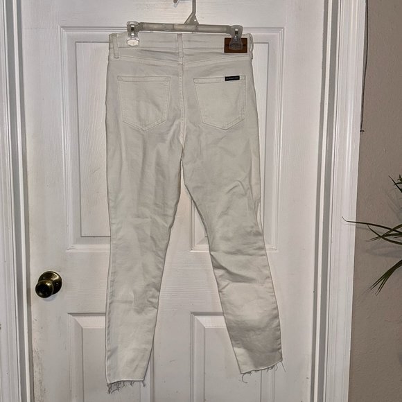 NWT High Rise Skinny Jeans by Calvin Klein Size 4/27 - Picture 3 of 3